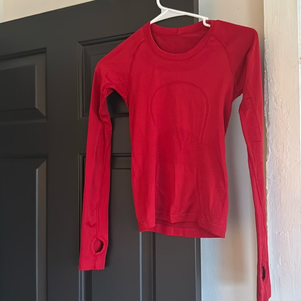 Lululemon red long sleeve swiftly - size 2